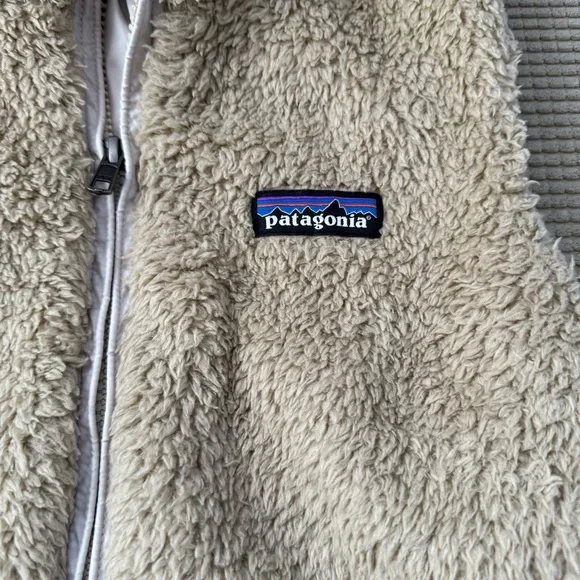 Patagonia Los Gatos Sherpa Vest - Picture 4 of 6